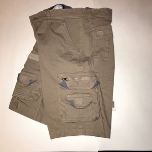 Men’s Beverly Hills Polo Club Khaki Cargo Shorts